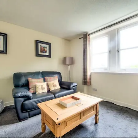 Charming 1 Bed With Castle View