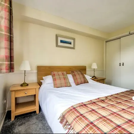 Charming 1 Bed With Castle View Apartamento