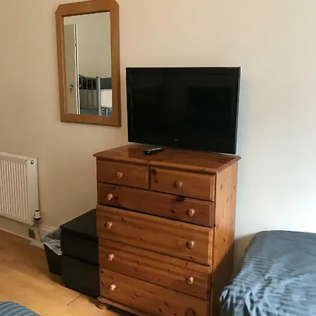 Central Sleeps Upto 16 People Apartment *