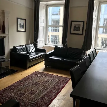 Apartment Central Sleeps Upto 16 People Edinburgh