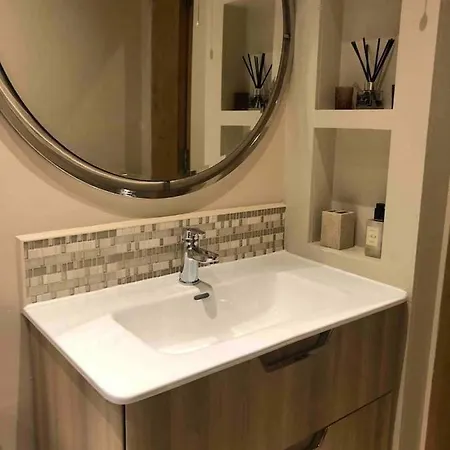 Spacious Four-bedroom Ground Floor City Centre