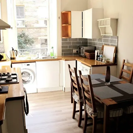 The Turret, A Lovely Period Flat In Bruntsfield * Edinburgh