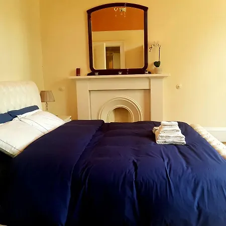 Luxury Spacious 2 Bedroom Flat At The City Centre شقة إدنبرة