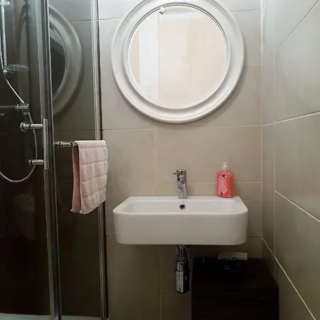 Luxury Spacious 2 Bedroom Flat At The City Centre * إدنبرة