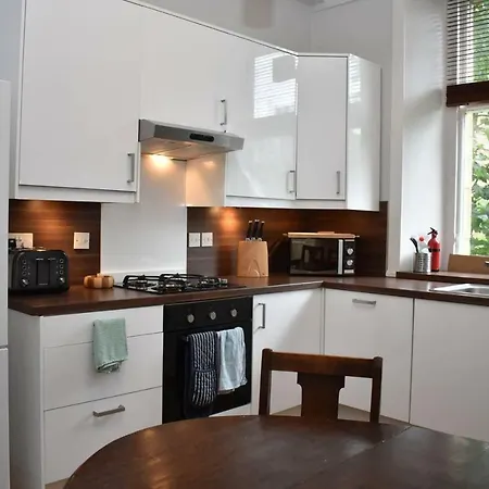 דירה 2br Flat In Affluent Morningside אדינבורו