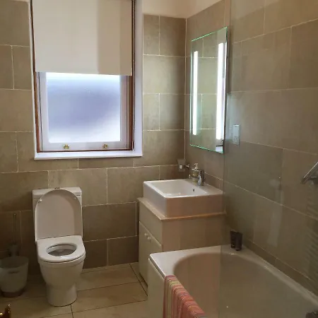 6/3 Murrayfield Drive