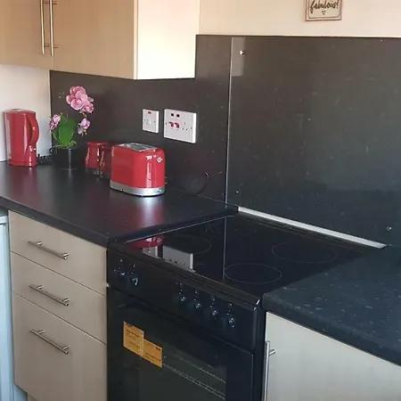 New Refurb Now- Sleep Upto 4- Heart Of City *