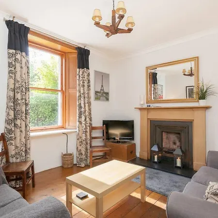 Apartment Central Main Door Cottage - Private Garden - 5 Mins From Princes Street