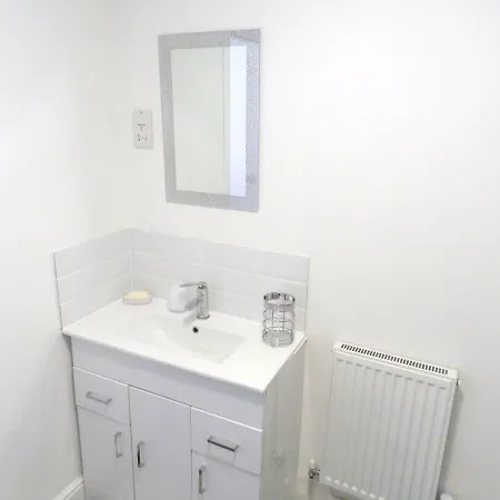 Queensferry Road Apartment *