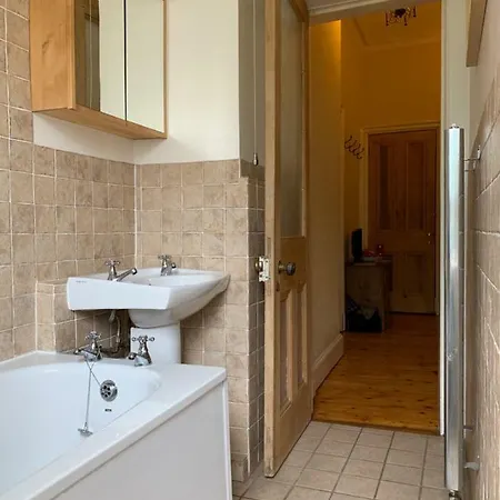 Apartment Elegant Flat In Edinburgh's Leafy East Village *
