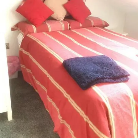 Newly Refurbished Duplex In City Centre
