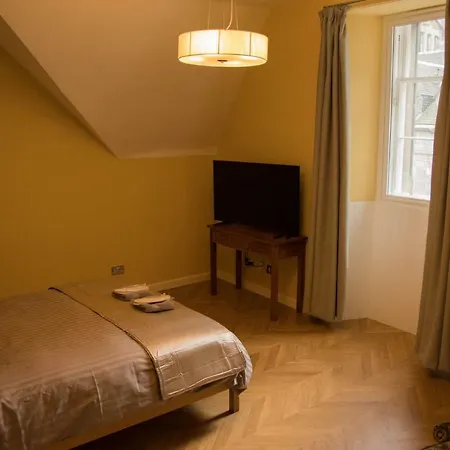 27/4a Cockburn Street Apartment Edinburgh