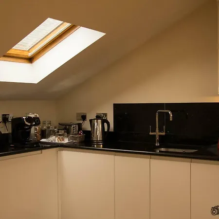 27/4a Cockburn Street Apartment