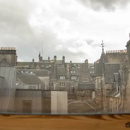 27/4a Cockburn Street Apartment Edinburgh