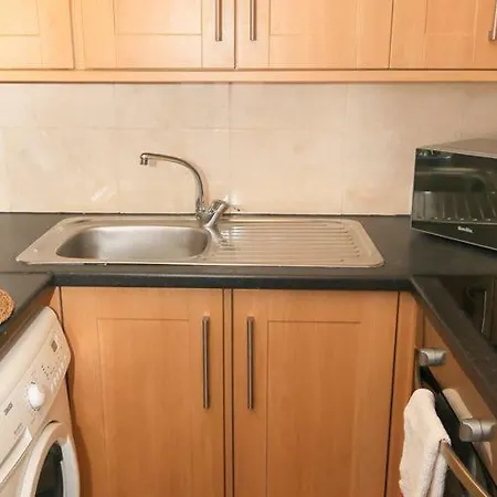 38 Broughton Road *