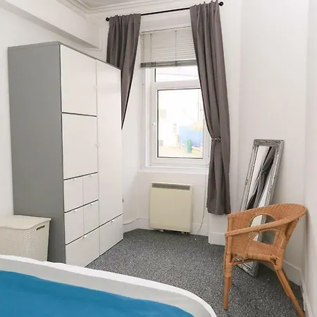 38 Broughton Road * Edimburgo
