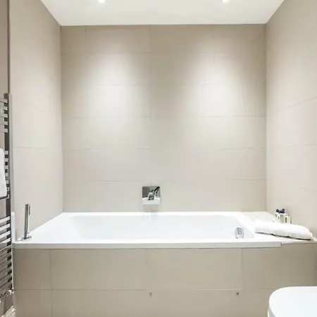 Contemporary 2 Bed In The City Centre 公寓 爱丁堡
