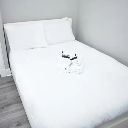 Chic & Modern 15 Minutes From Centre! Διαμέρισμα