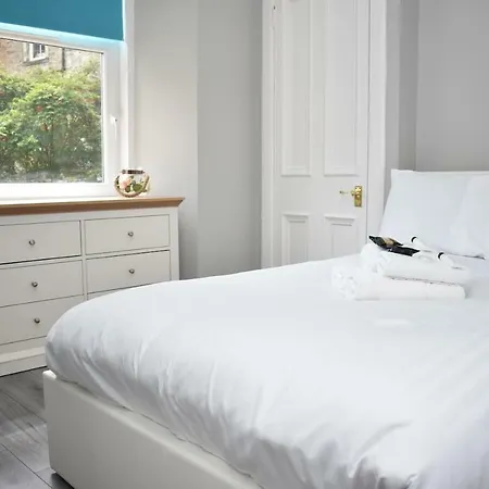 Διαμέρισμα Chic & Modern 15 Minutes From Centre!