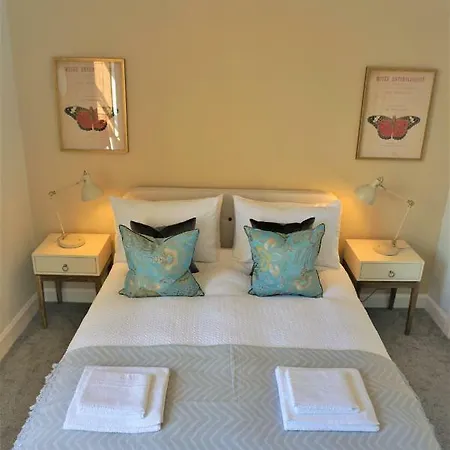 Fabulous Boutique In The Heart Of דירה *