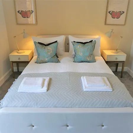 Fabulous Boutique In The Heart Of דירה אדינבורו