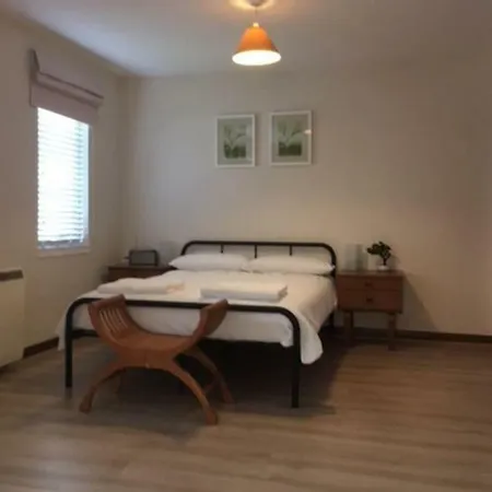 Daire Fantastic Stylish Space With Free Parking Edinburgh