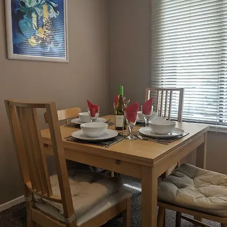 Bright & Spacious Flat Near Royal Mile דירה *