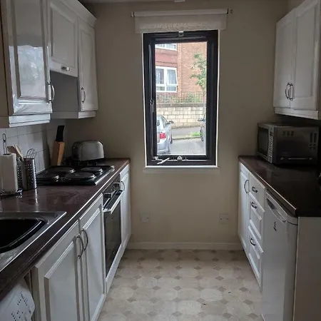 Bright & Spacious Flat Near Royal Mile