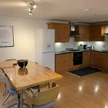 Beautiful And Modern Flat In Leith * 爱丁堡