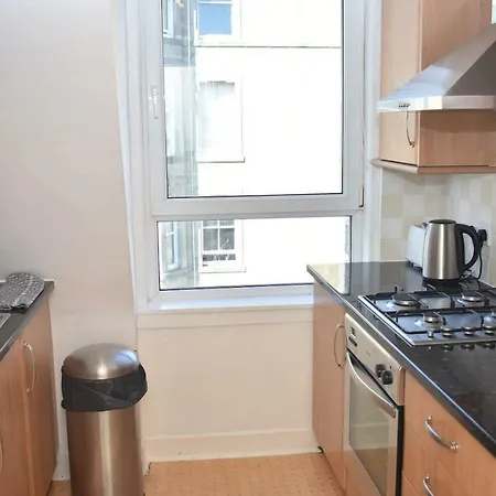 Wee Cosy 1br Flat 10 Minutes From City Center *