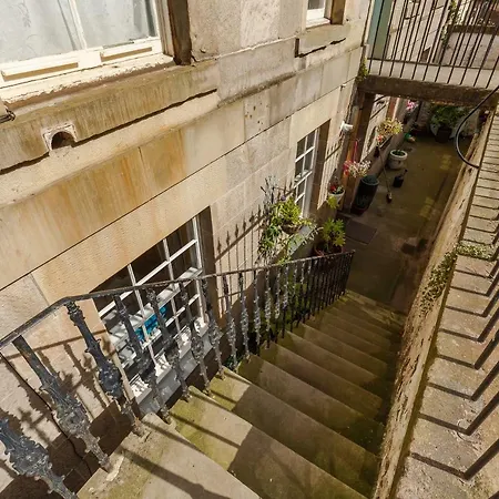 St Stephen Street * Edinburgh