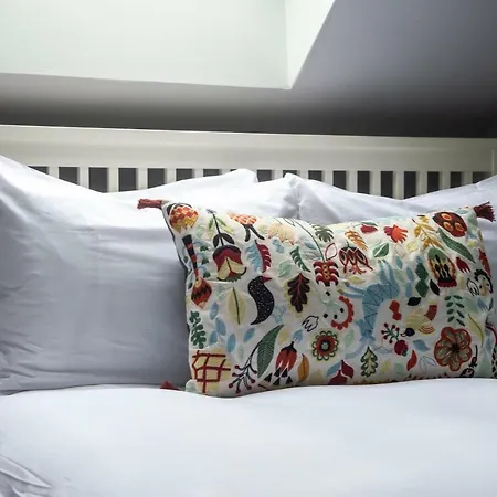Stylish & Modern 3br Apartment, Free Parking Apartamento *