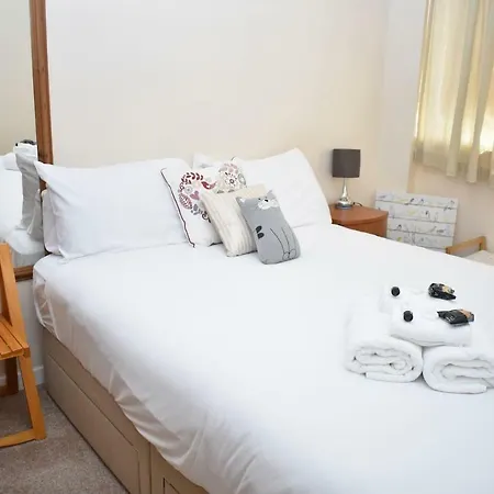 Apartamento Homely, Contemporary And Bright 1br Apartment! Edimburgo