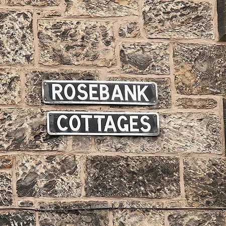 Central Main Door Cottage - Private Garden - 5 Mins From Princes Street