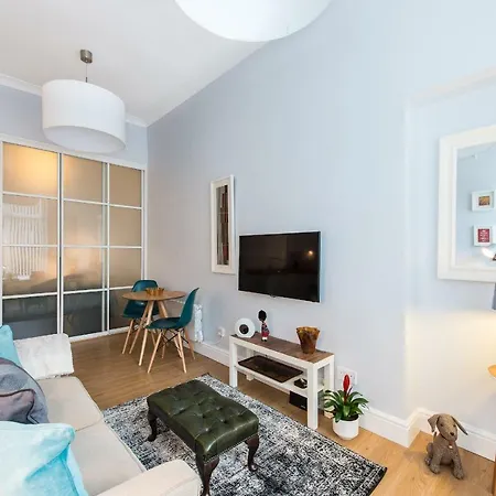 Scottish Stays - Main Door Studio In West Montgomery Place Apartment