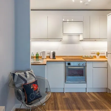 Scottish Stays - The Allanfield Apartment Edinburgh