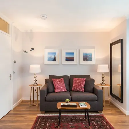 Apartment Scottish Stays - The Allanfield Apartment *