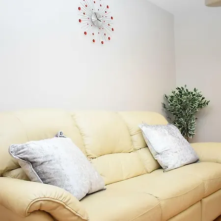 Apartment Hawkhill 15 - Bright And Spacious With Secure Parking Edinburgh