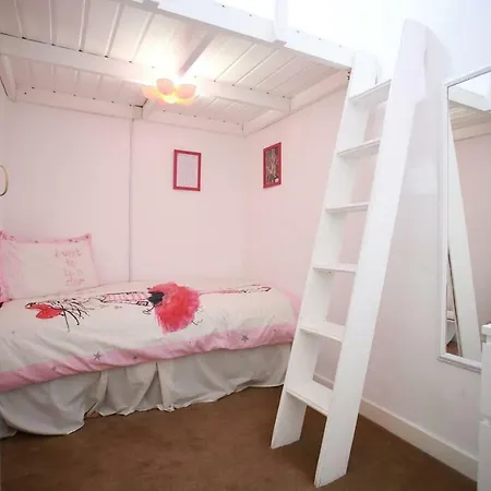 Fabulous Bright Central 2 Bed Flat - Great Value! Edinburgh
