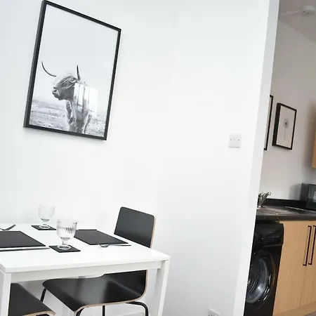Διαμέρισμα Modern & Bright 1 Bed For 4 Close To City Centre!