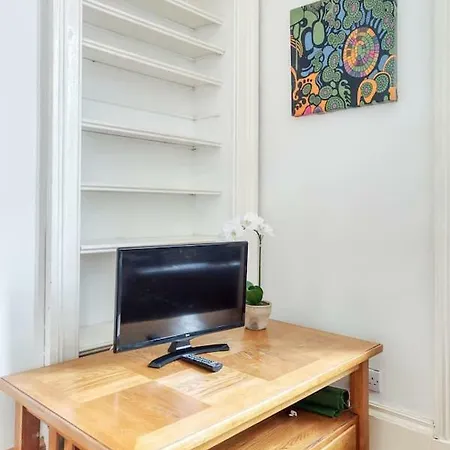 Daire Quiet Two Bed Near City Centre & Haymarket! Edinburgh