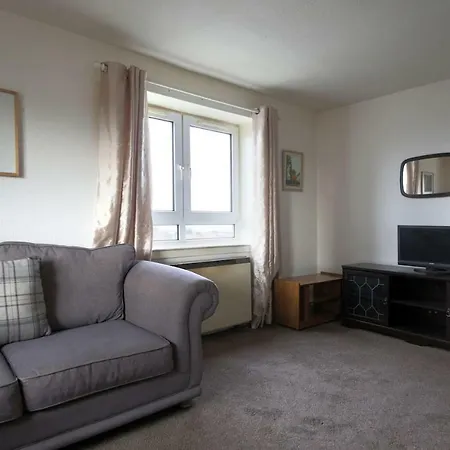 Homely 2br Apt In Residential Eastern