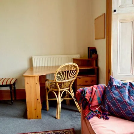Charismatic 3 Bedroom Flat With Harry Potter Themes *