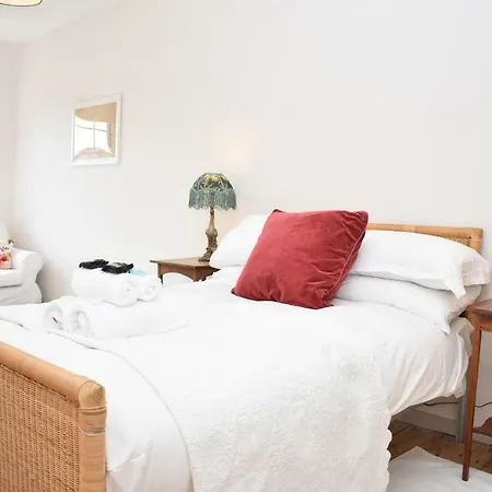 Castle Views In Spacious 2 Bed Georgian Flat Εδιμβούργο