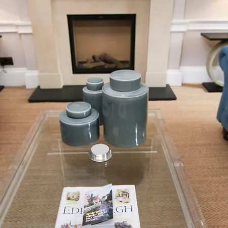 Altido Stylish & Majestic 3-bed In Stockbridge Appartement