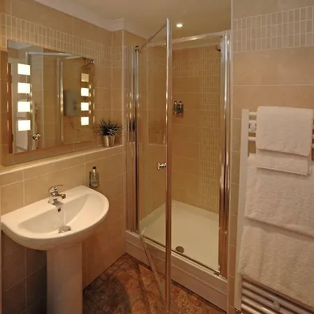 Fountain Court - Grove Apartahotel