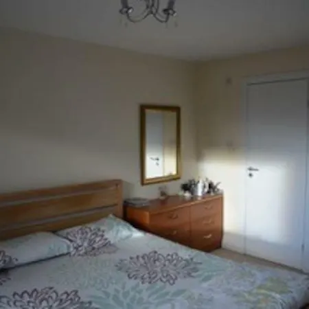 Spacious 3br Great Links To City! + Lift