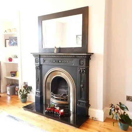 Apartment Newly Refurbished Duplex In City Centre Edinburgh