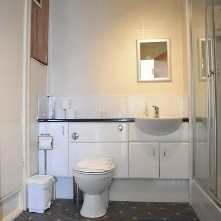 Homely 2br Apt In Residential Eastern شقة