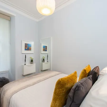 Scottish - Edina Place Apartamento